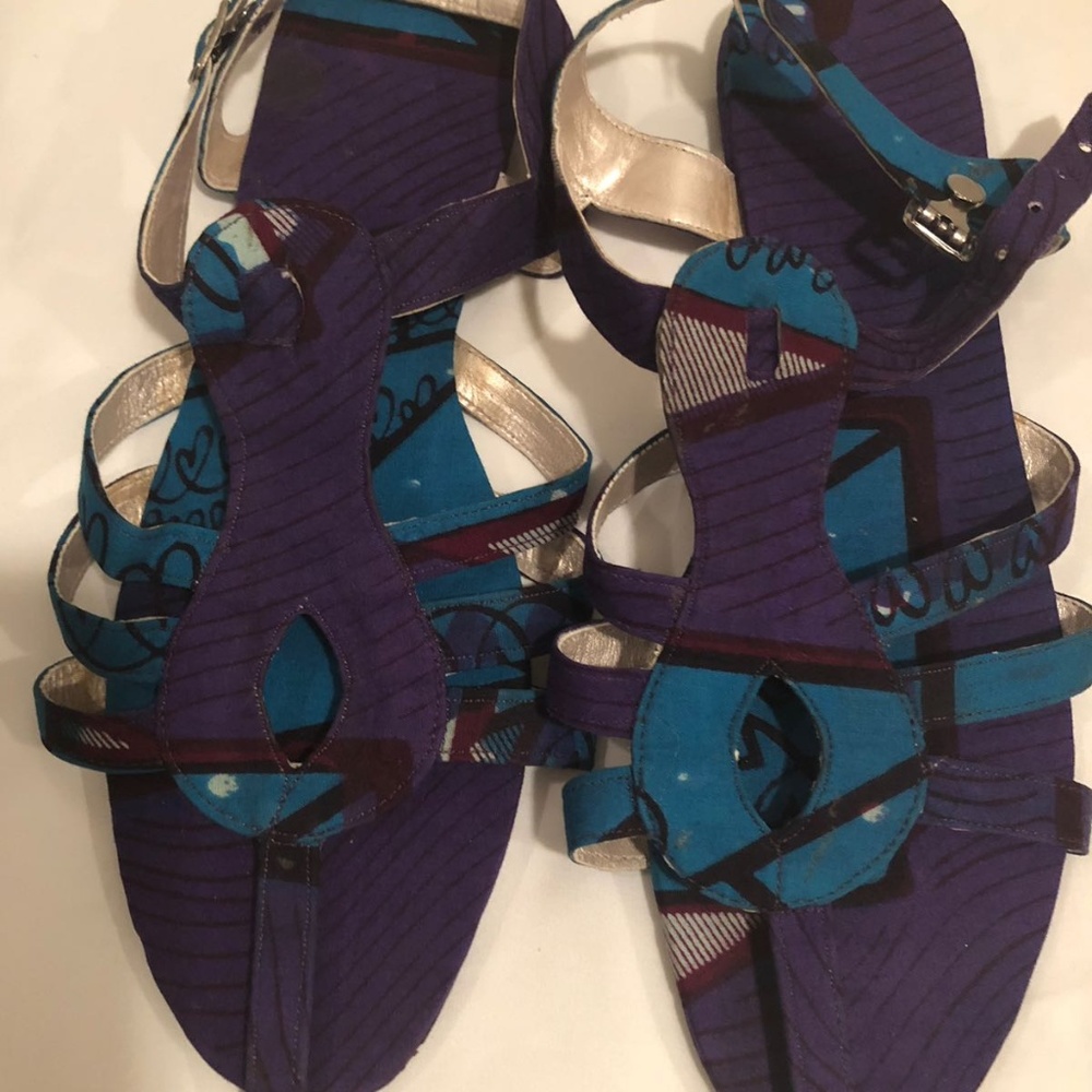 Women's floral sandals Size 9